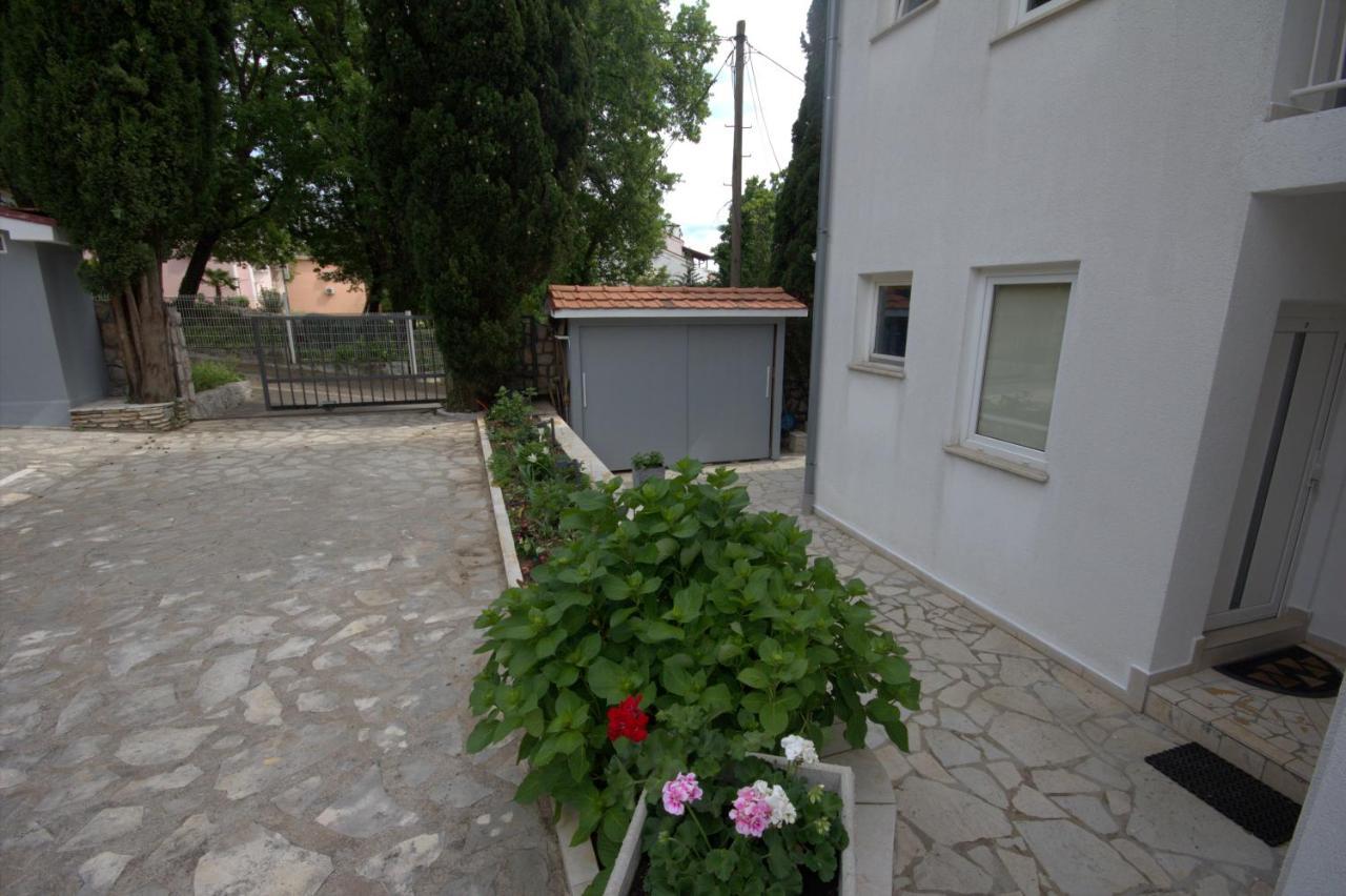 Ivan & Anka Apartments Bojko Selce Exterior foto