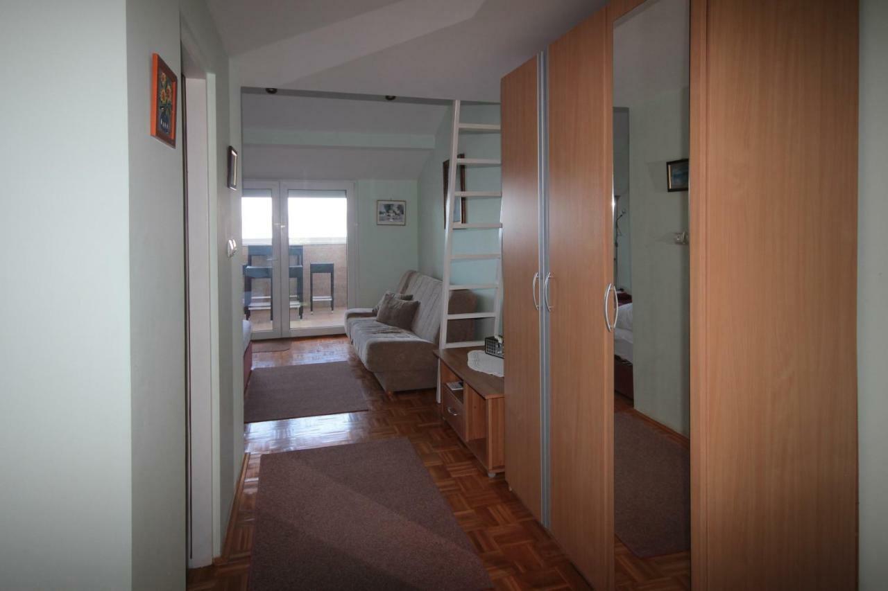 Ivan & Anka Apartments Bojko Selce Exterior foto