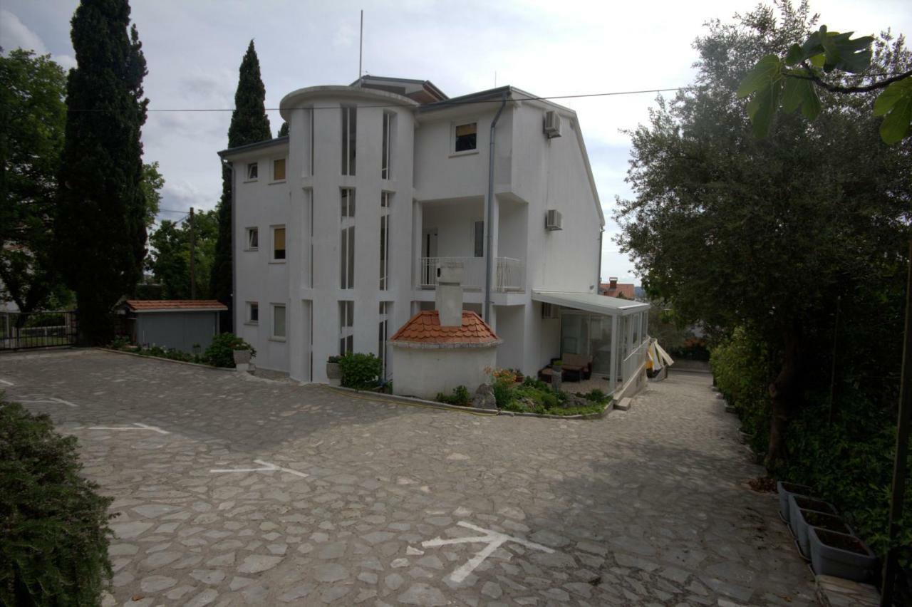 Ivan & Anka Apartments Bojko Selce Exterior foto