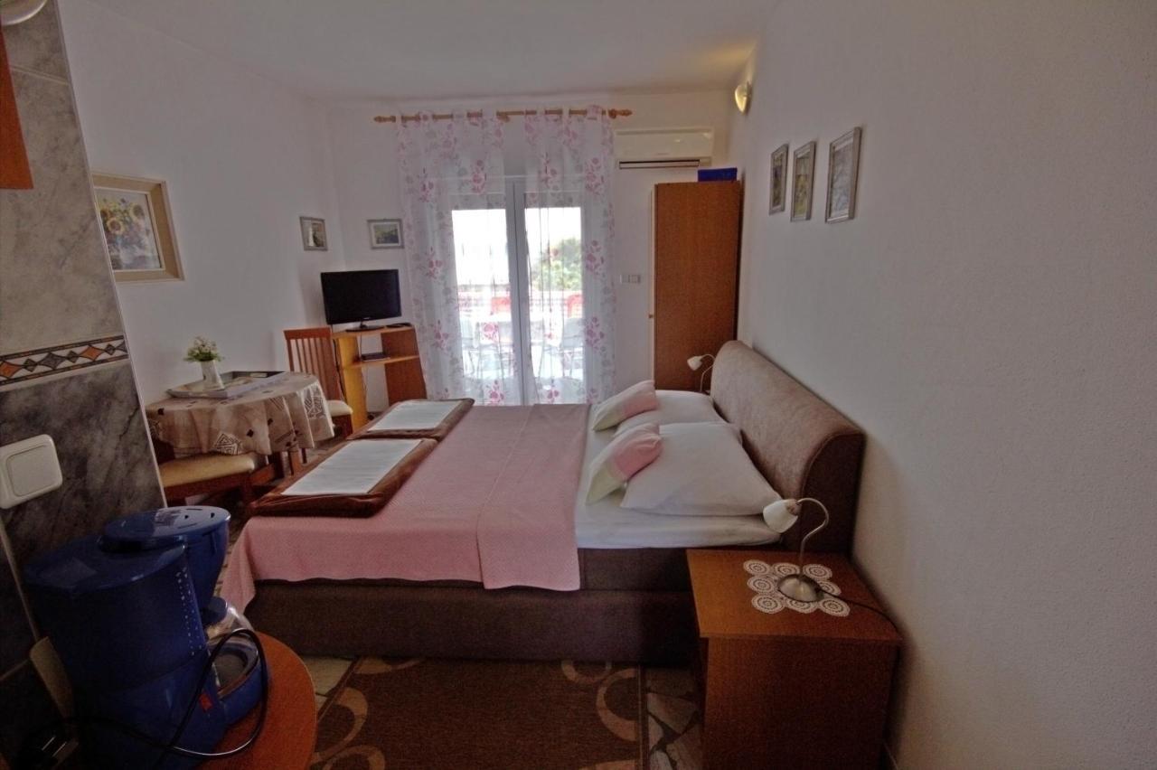 Ivan & Anka Apartments Bojko Selce Exterior foto